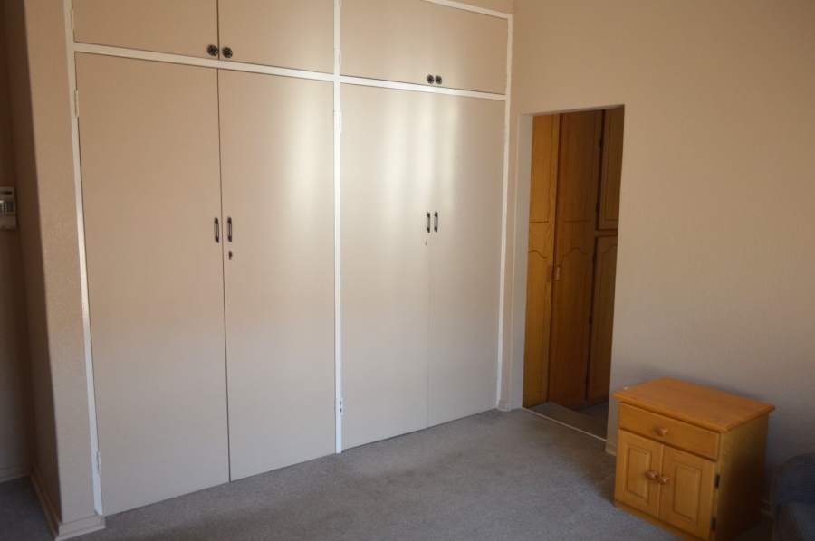 5 Bedroom Property for Sale in Wilkoppies North West